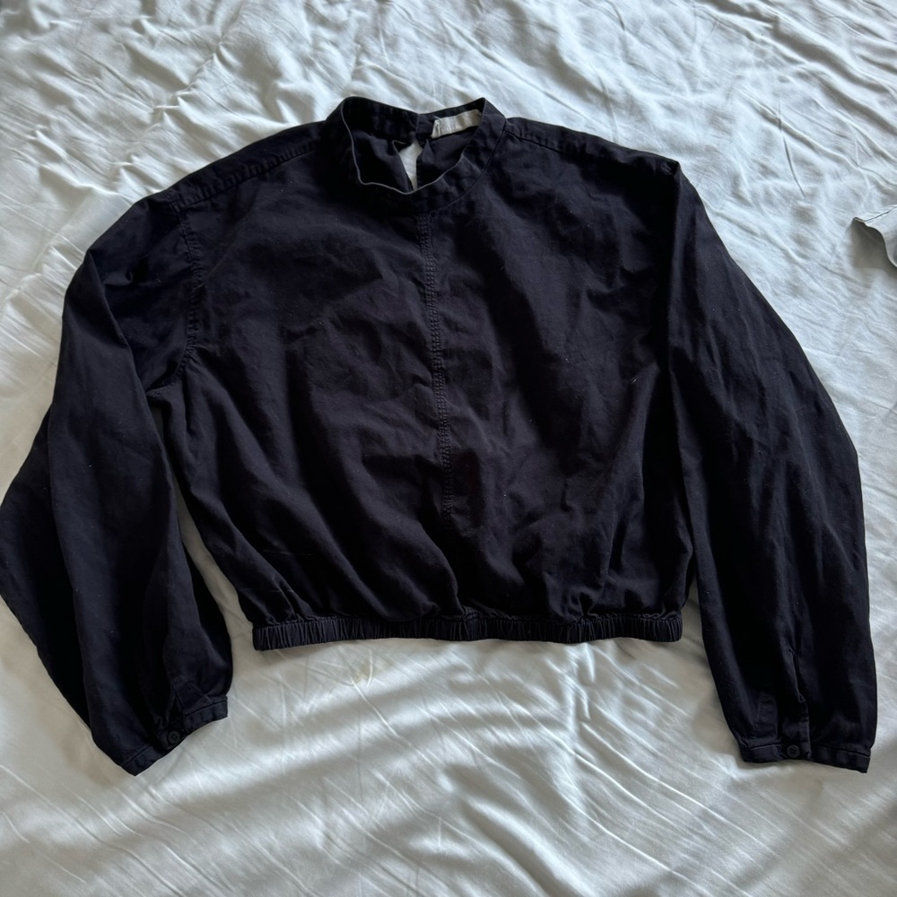 EVERLANE mockneck bubble top with balloon sleeves size medium
